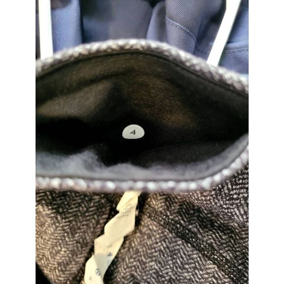 Lululemon Women’s Gray Gather & Grow Crop Leggings Dark Gray 4 - Picture 8 of 9